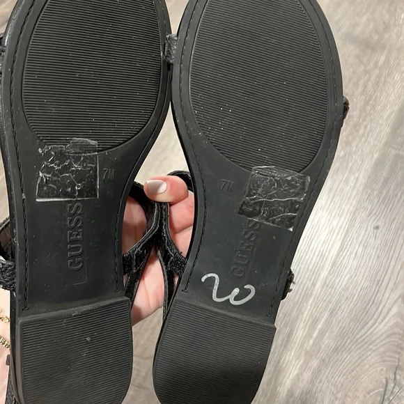 GUESS BLACK SANDALS - Picture 4 of 4